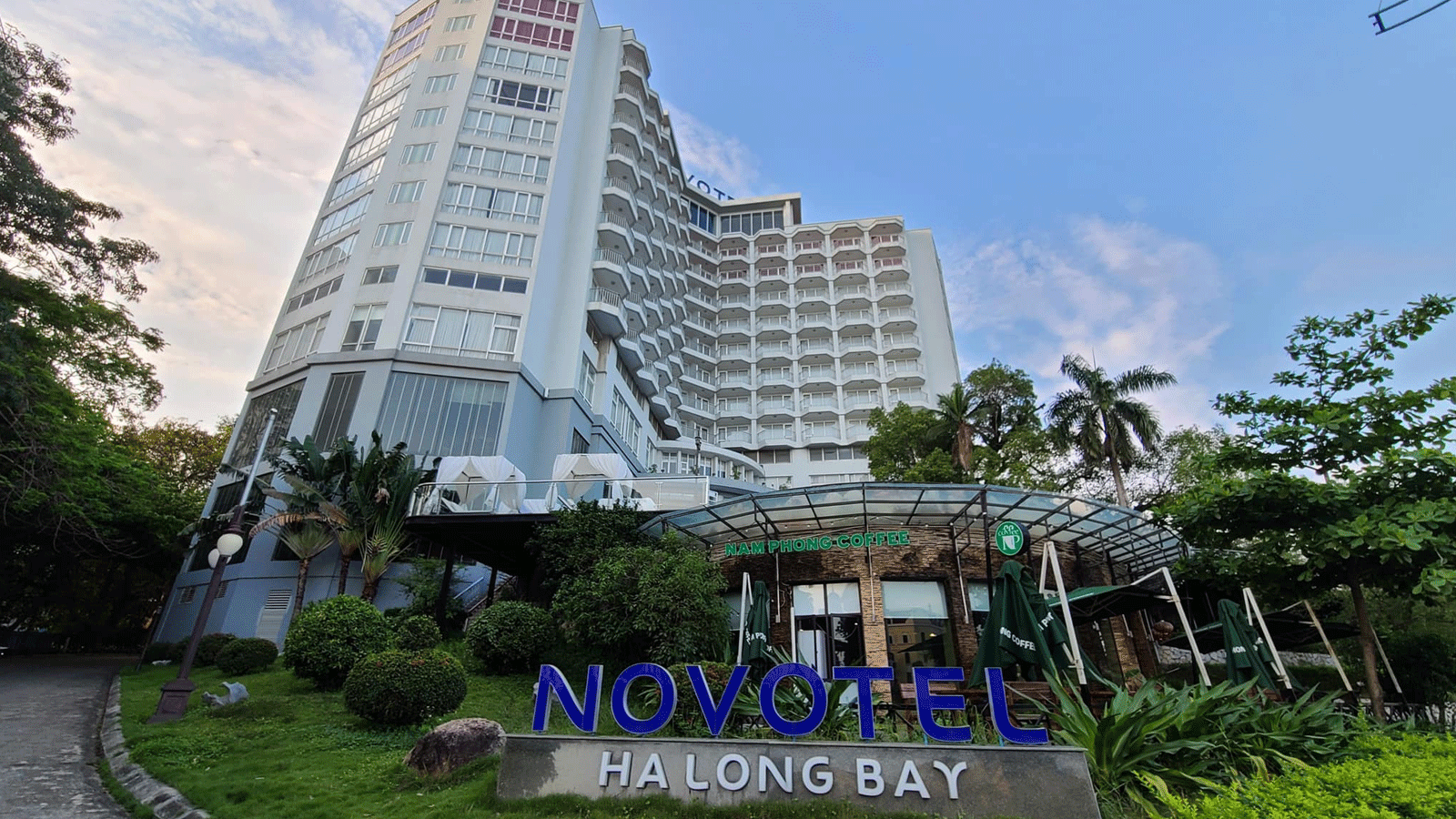 Novotel Hạ Long Bay Hotel quỹ phòng giá rẻ, nhiều ưu đãi - Vietgoing